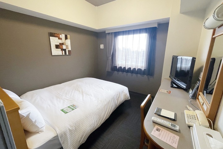 Room 4 of 20