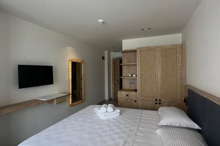 Room 4 of 59