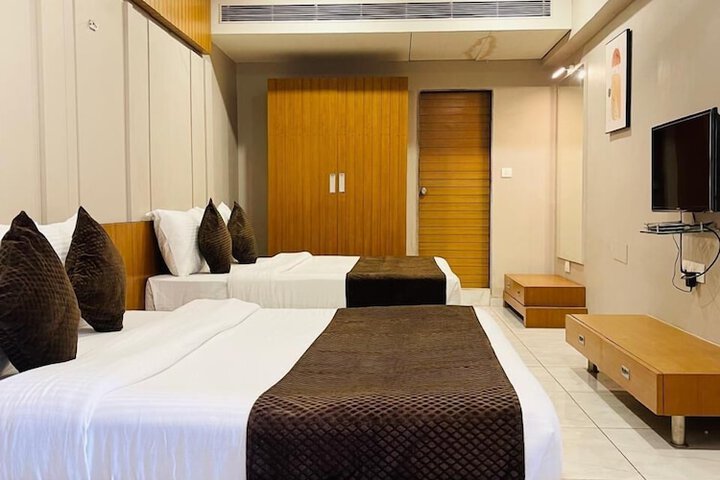 Room 16 of 31