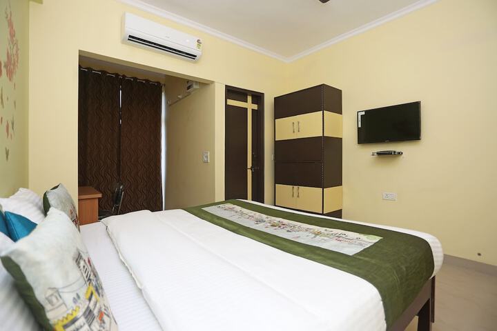 Room 3 of 14