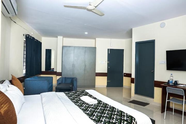 Room 15 of 37