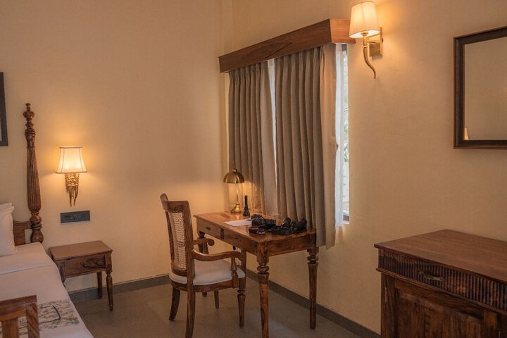 Room 4 of 40