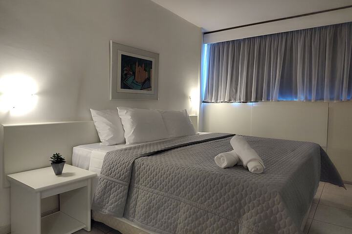 Room 5 of 12