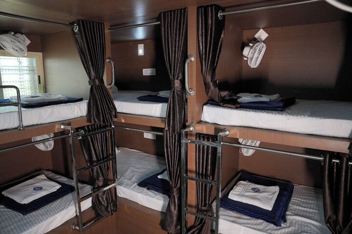 Room 12 of 28