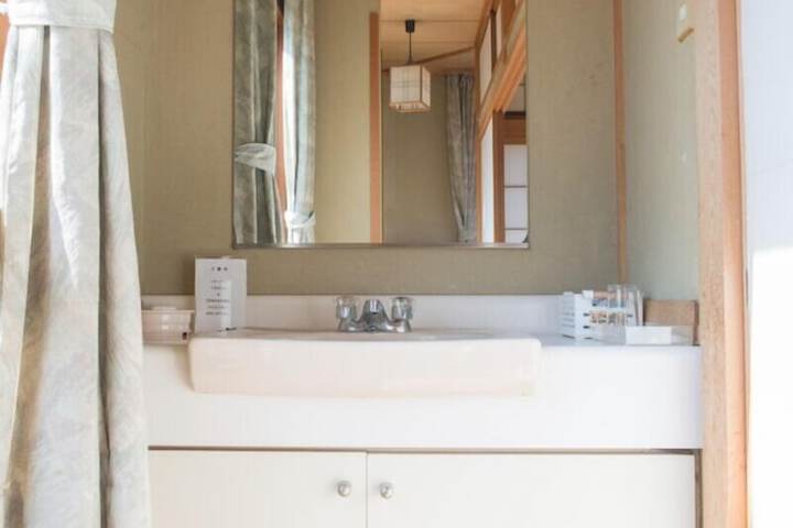 Clean Restrooms