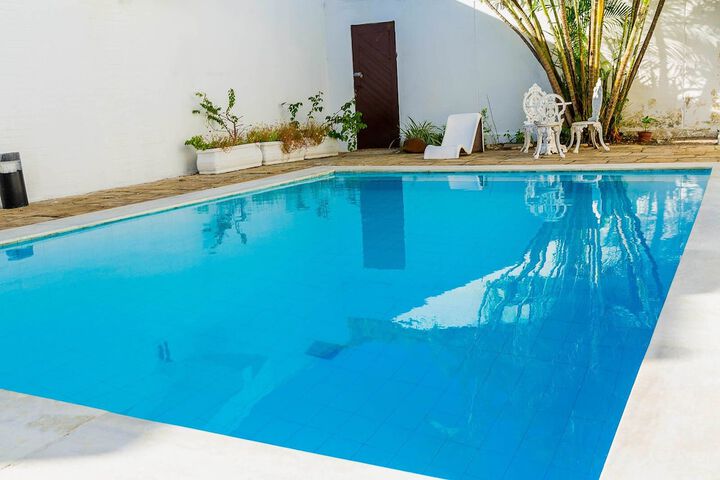 Pool 14 of 23