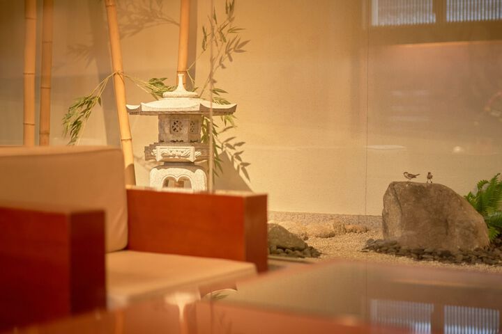Entrance & Lobby