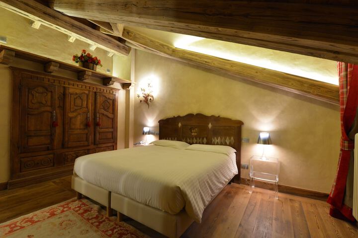 Room 21 of 44
