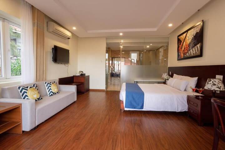 Room 21 of 74