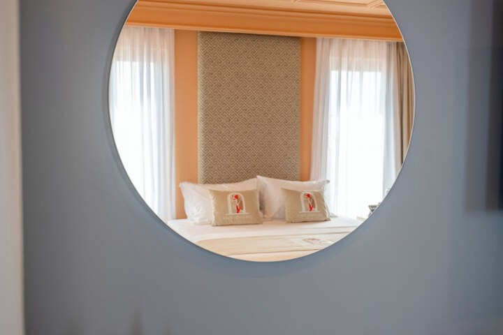 Room 53 of 128