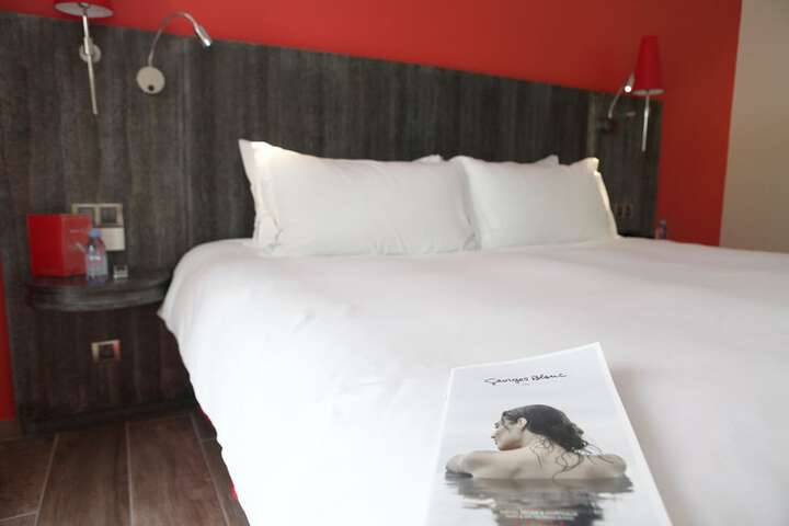 Room 8 of 38