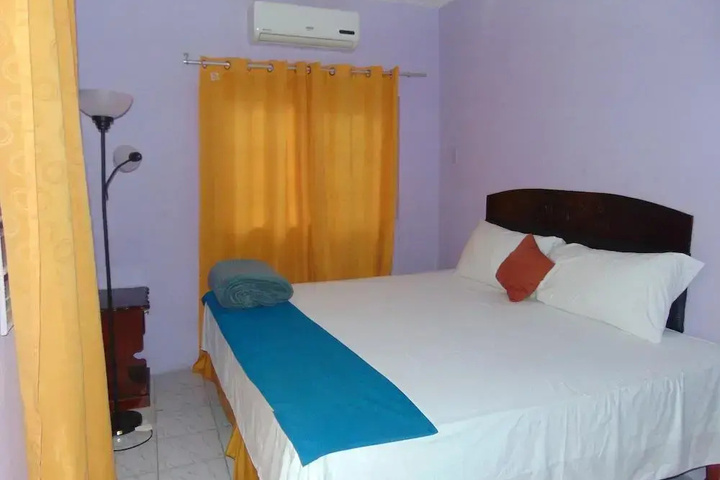 Room 4 of 18