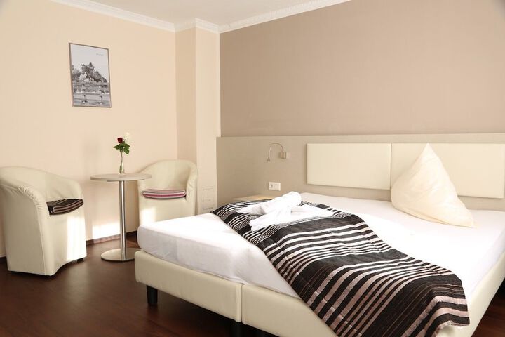 Room 2 of 52