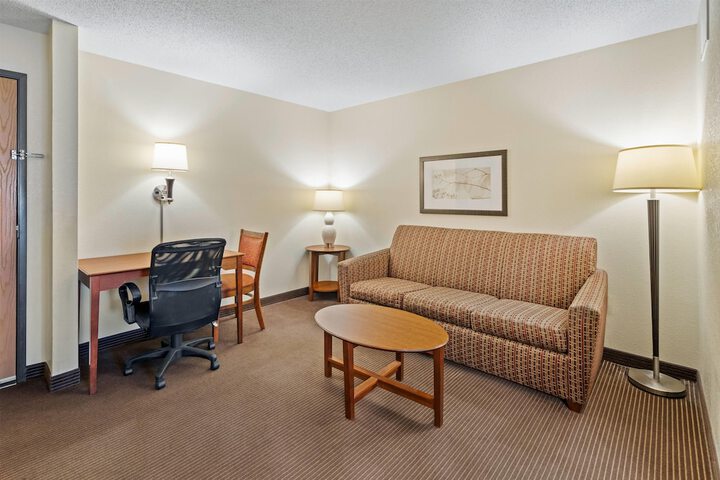 Room 25 of 48