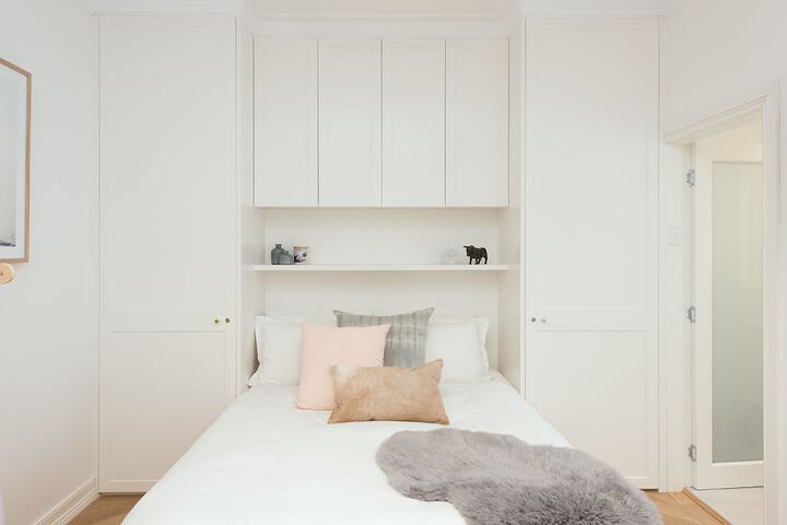 Room 13 of 21