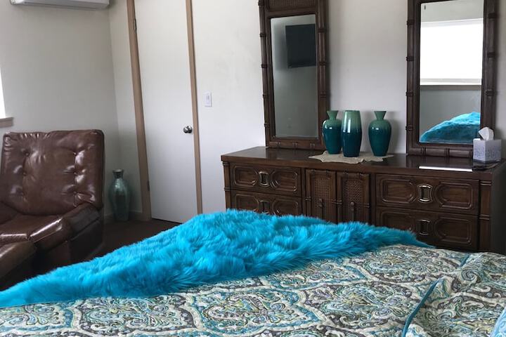 Room 42 of 128