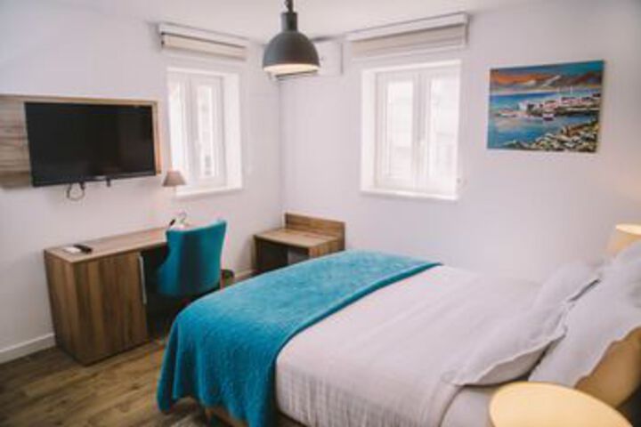 Room 56 of 183