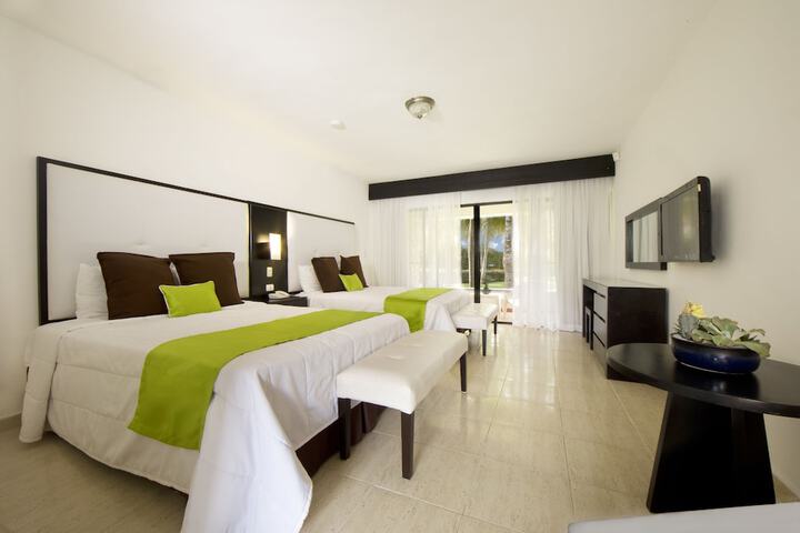 Room 7 of 121