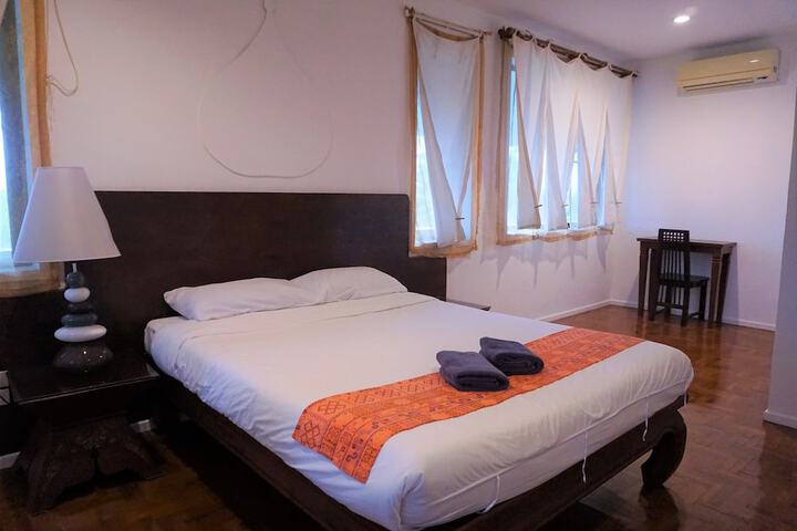 Room 25 of 115