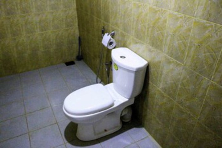 Room 6 of 15