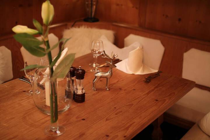 Dining 41 of 58