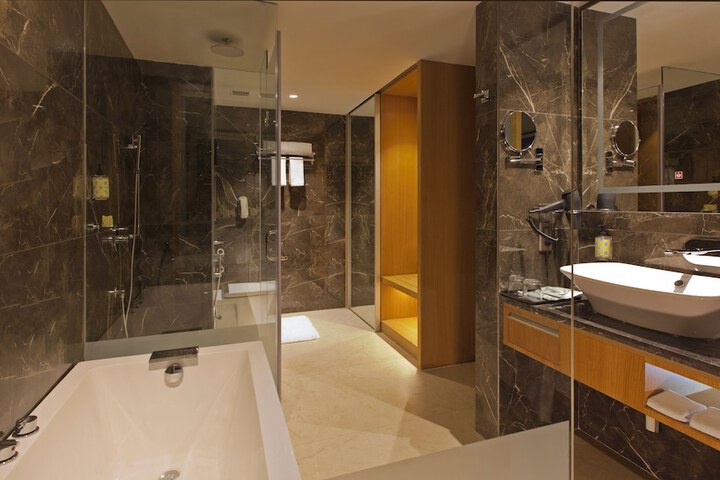 Room 14 of 40