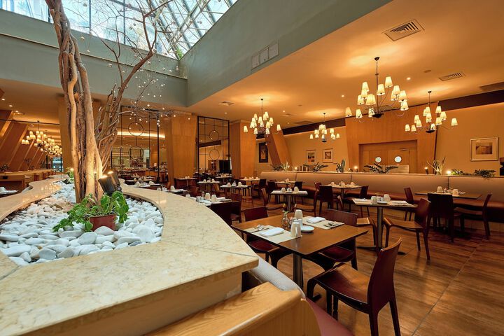 Dining 190 of 267