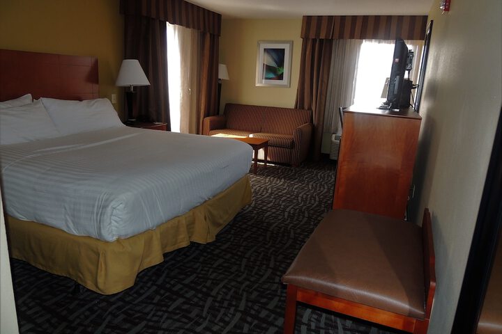 1 King Bed (27 of 38)