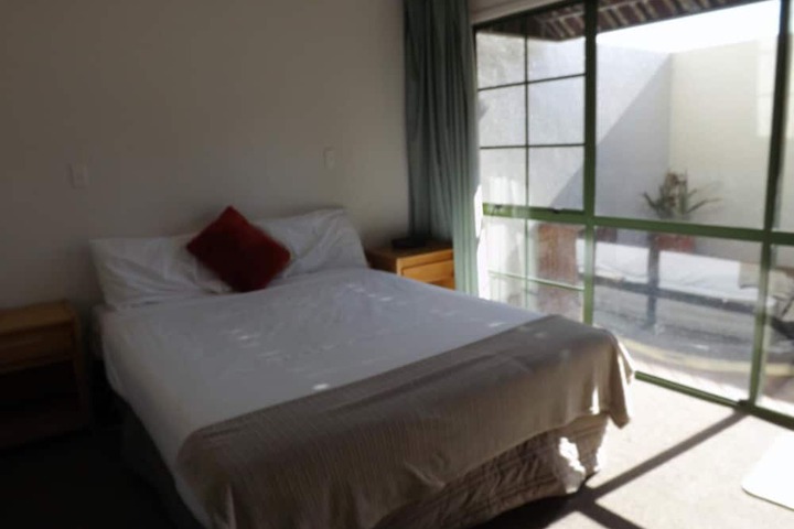Room 6 of 48
