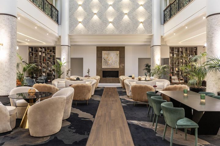 Hotel Interior 7 of 154