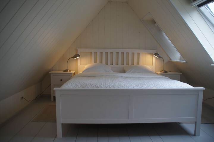 Room 54 of 238