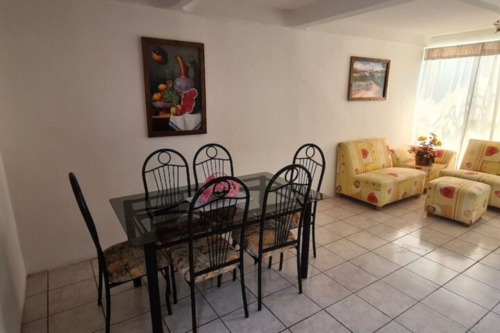 Room 6 of 17