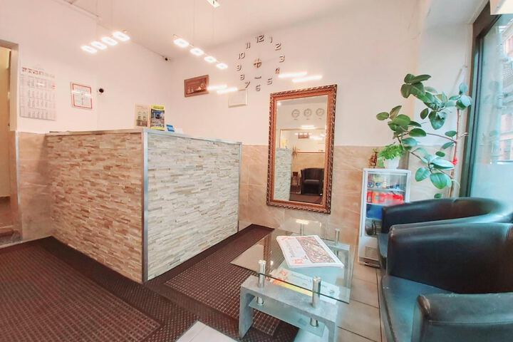 Entrance & Lobby