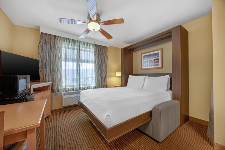 Room 36 of 65
