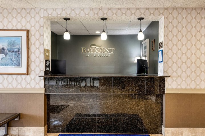 Entrance & Lobby