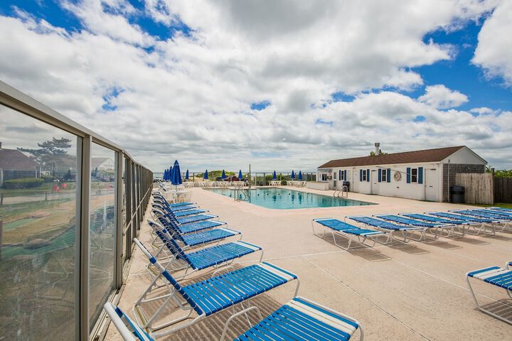 Pool Hotel
