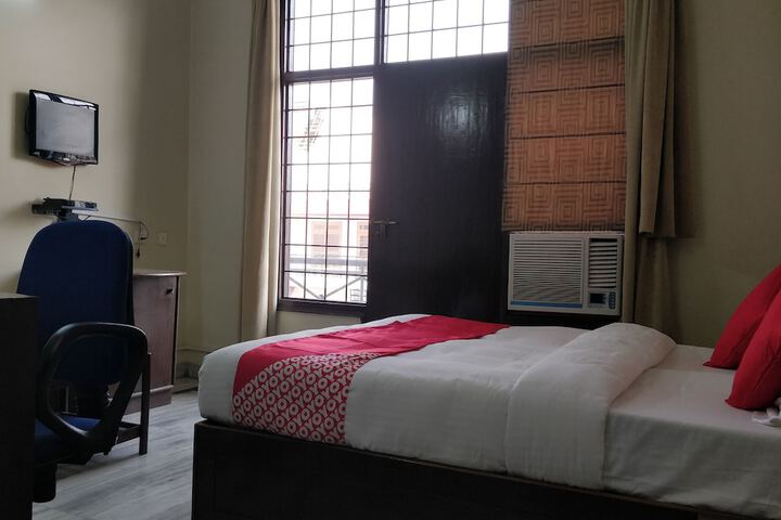 Room 18 of 24