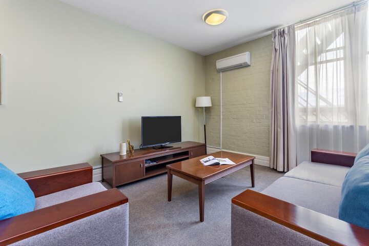 Room 22 of 37