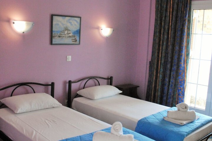 Room 44 of 113