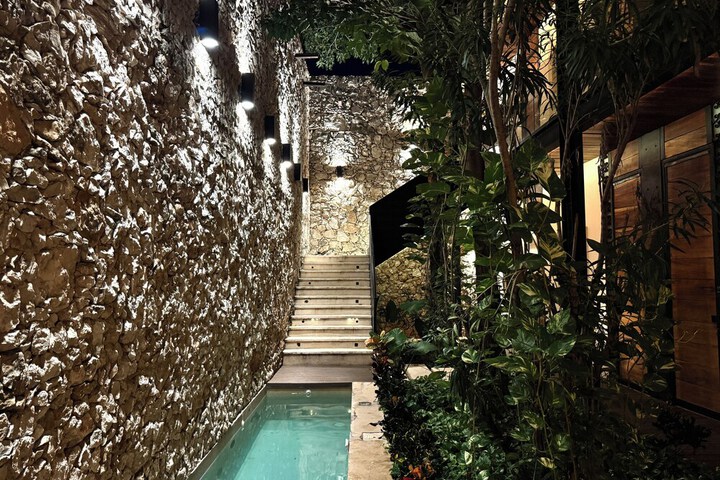 Pool 158 of 160