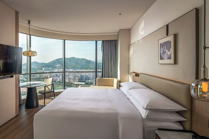 Room 3 of 42