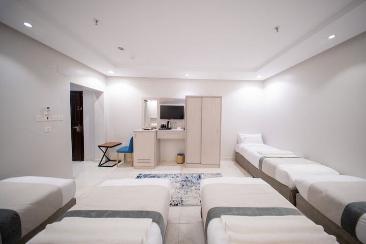 Room 36 of 64