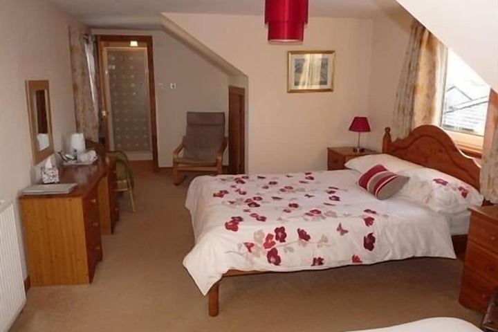 Room 5 of 15