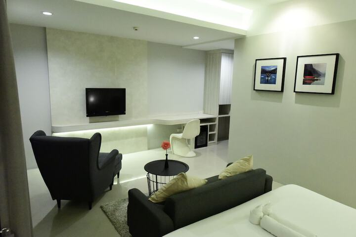 Room 12 of 63