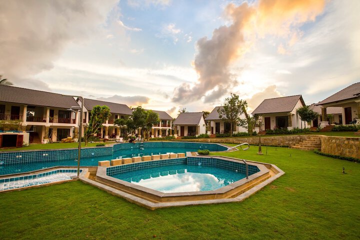 Pool 60 of 109
