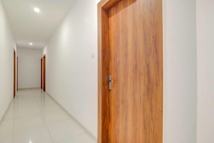 Room 6 of 7