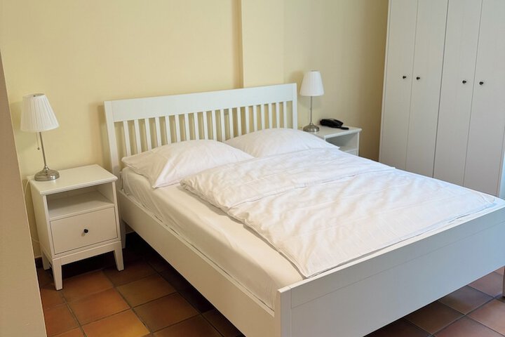 Room 18 of 40