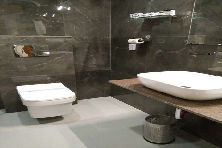 Room 19 of 30