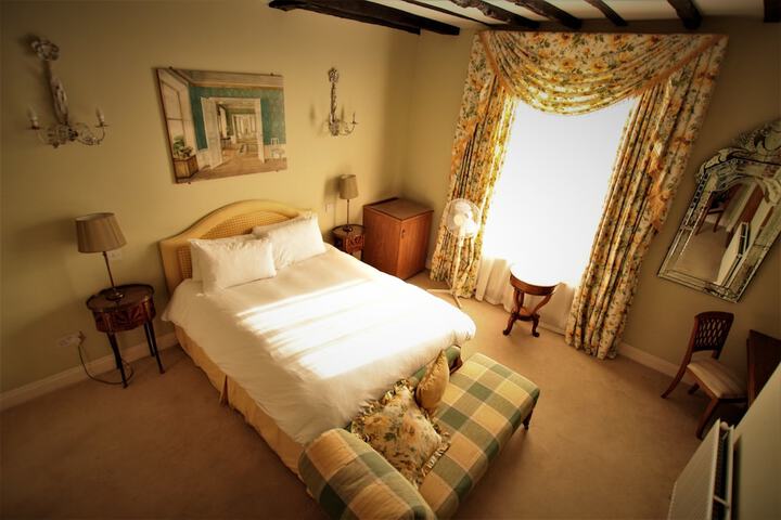 Room 6 of 67