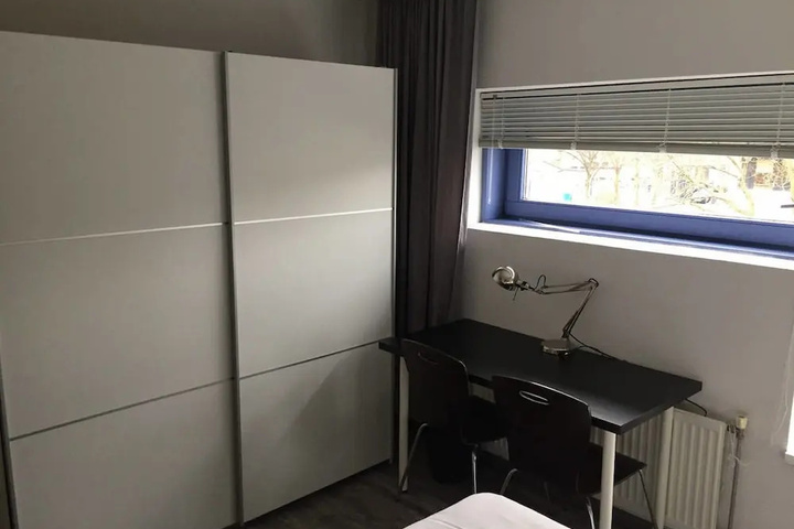 Room 2 of 14